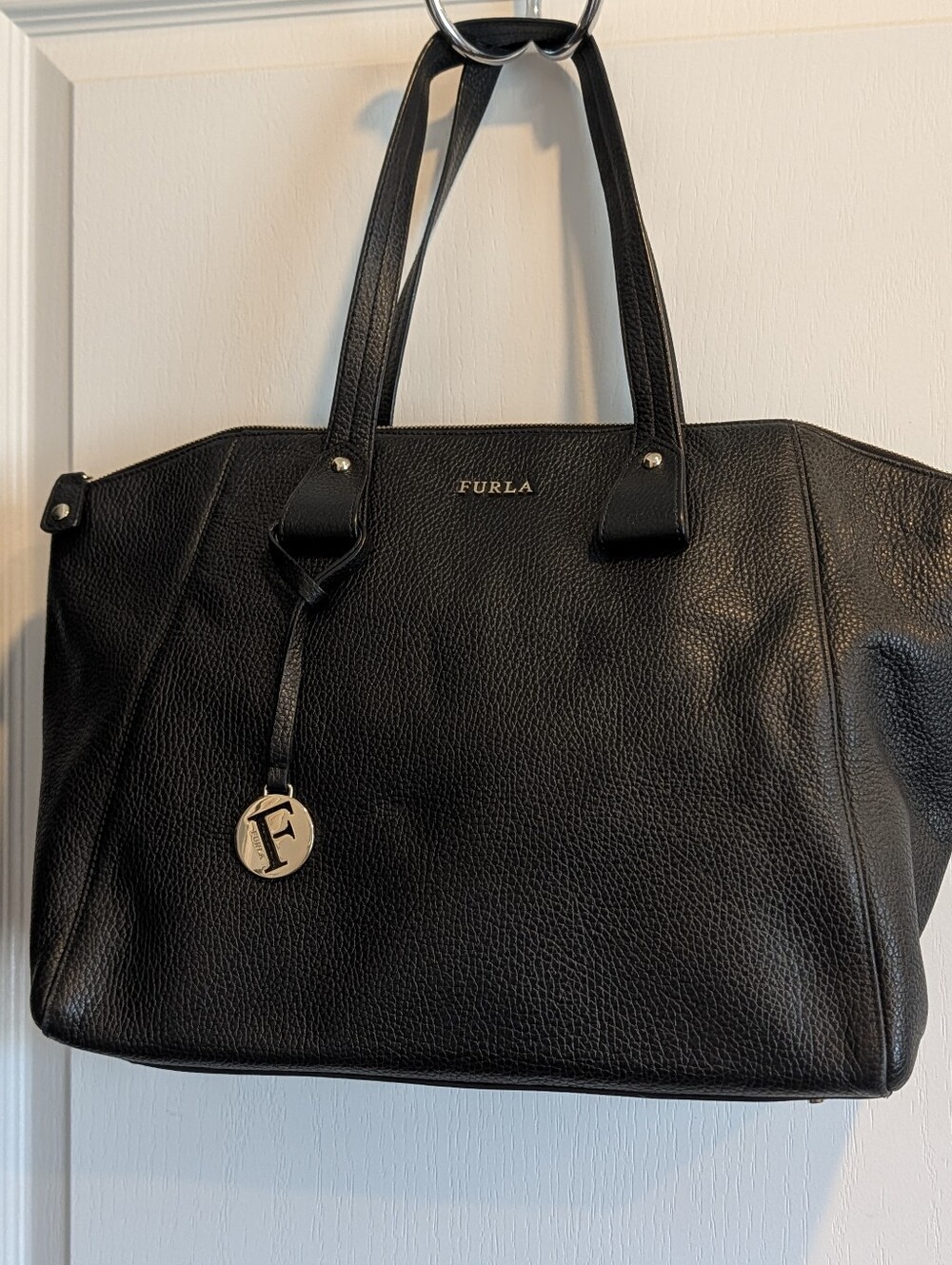 Furla Luxury Brand Italian Pebble Leather Bag- Excellent Condition